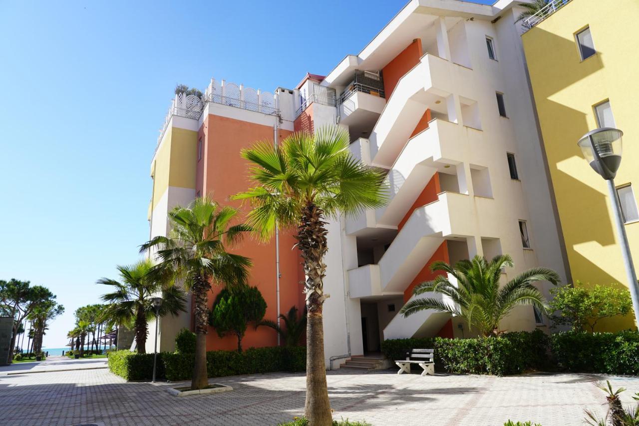 Bellavista Qerret Apartment 1 Golem  Buitenkant foto